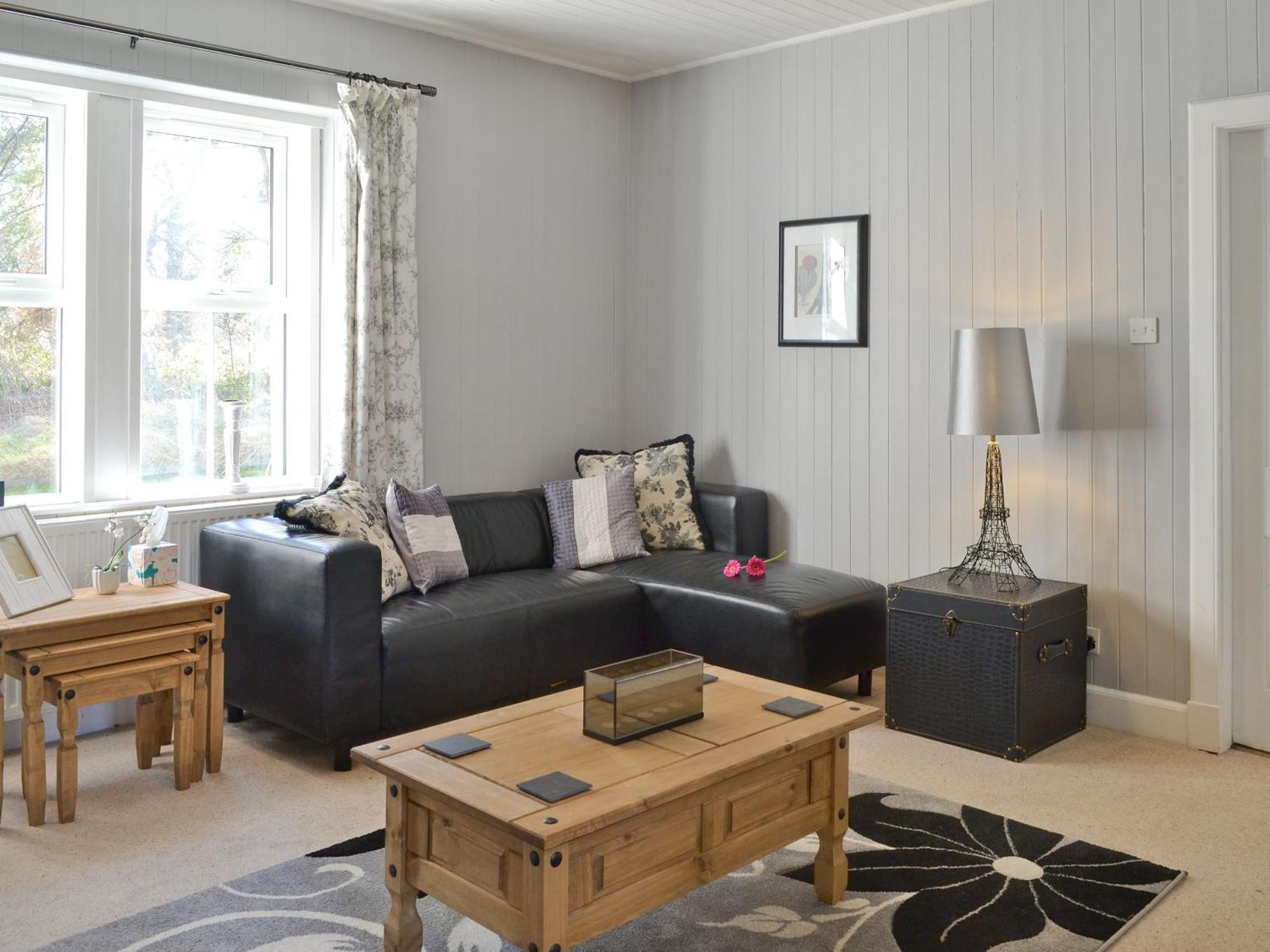 The Retreat Villa Belladrum Екстериор снимка